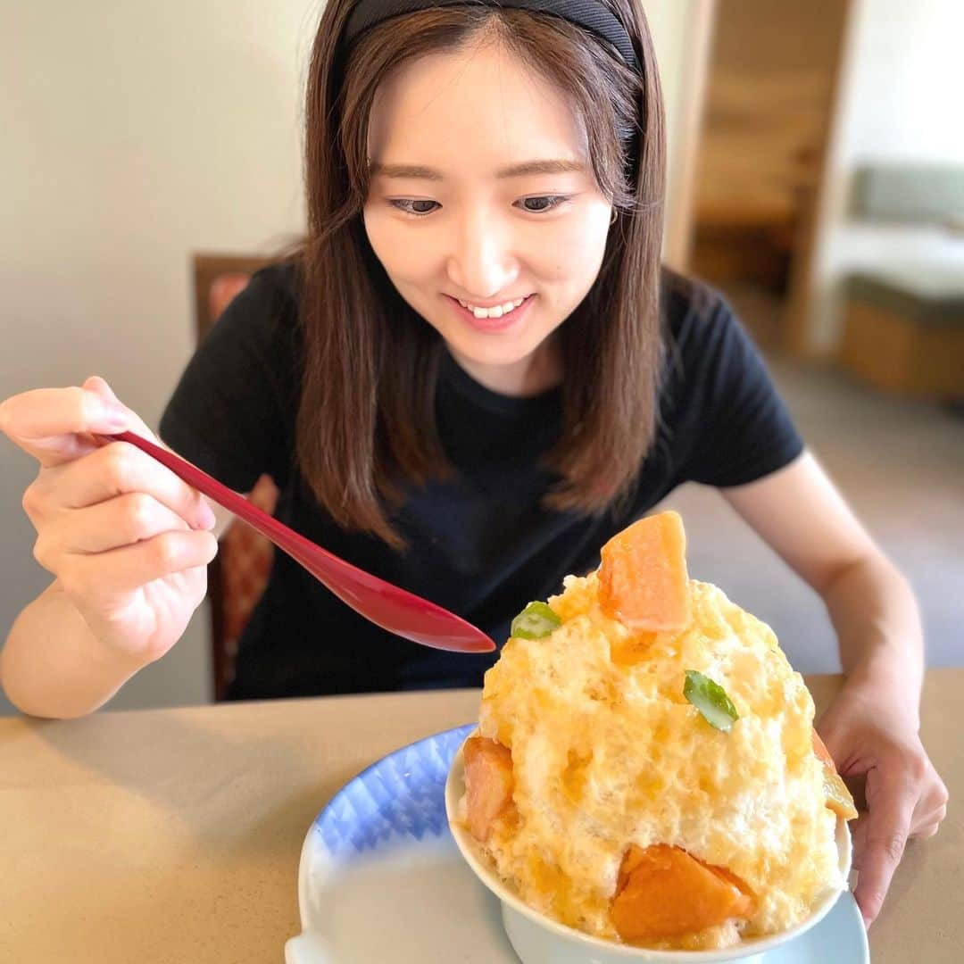 世永聖奈のインスタグラム：「🍧 ⁡ ⁡ な つ の お も ひ で ⁡ ⁡ #北海道 #札幌 #定山渓  #森乃百日氷 #二十日氷 #メロン #北海道旅行 #北海道グルメ #札幌グルメ  #未来は明るい #夏の思い出 ⁡」