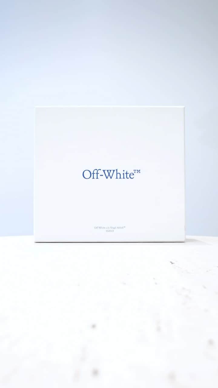OFF-WHITE C/O VIRGIL ABLOHのインスタグラム：「Off-White™ “Jitney” 1.4 top handle quote bag now available online at off---white.com and at select Off-White™ boutiques worldwide」