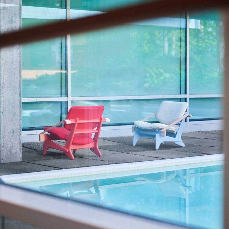 Design Milkさんのインスタグラム写真 - (Design MilkInstagram)「Mid-century chic with a touch of contemporary flair. 🪑✨ Originally crafted by the renowned Finnish interior architect Olof Ottelin in 1958, the Jumbo lounge chair makes a dazzling comeback by @fasettidesign! This reissued version features an elevated seat height + a switch to native birch while maintaining the allure of its mid-century roots. Available in a range of elegant colors + fabrics, this gem will suit any space! \\\ Check it out at our link in bio. 🔗  [furniture, home furnishings, lounge chair, seating, chair design]」7月18日 23時27分 - designmilk