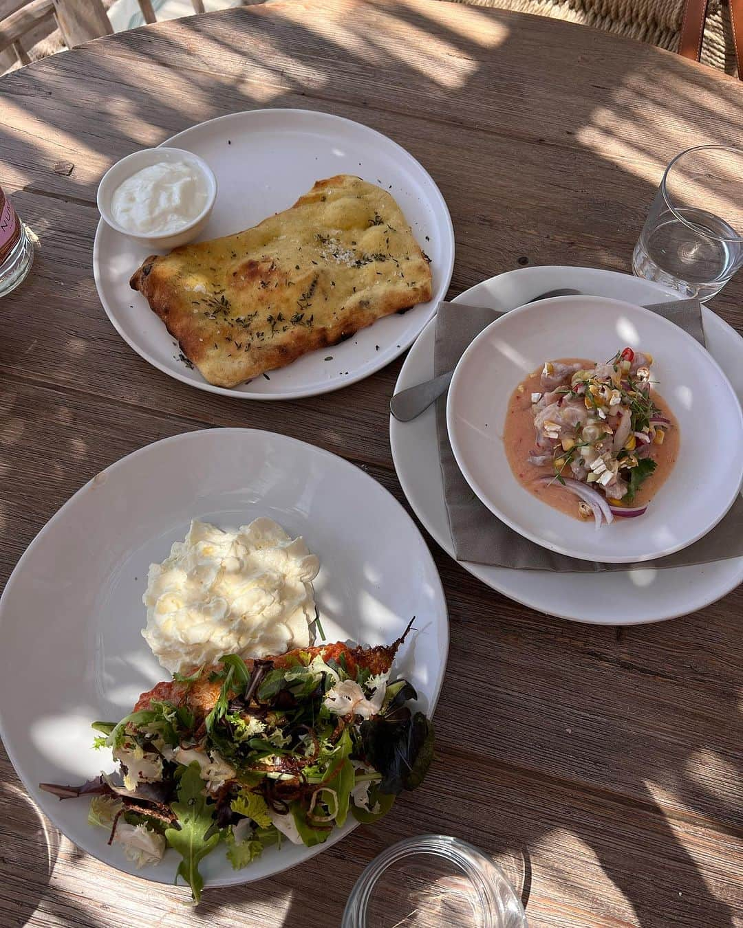 Zina Charkopliaさんのインスタグラム写真 - (Zina CharkopliaInstagram)「Lately #Ibiza #silencio #beach #beachclub #lunch #island #holiday #vacation #dior #sandals #daily #style #fashion」7月18日 23時33分 - zinafashionvibe