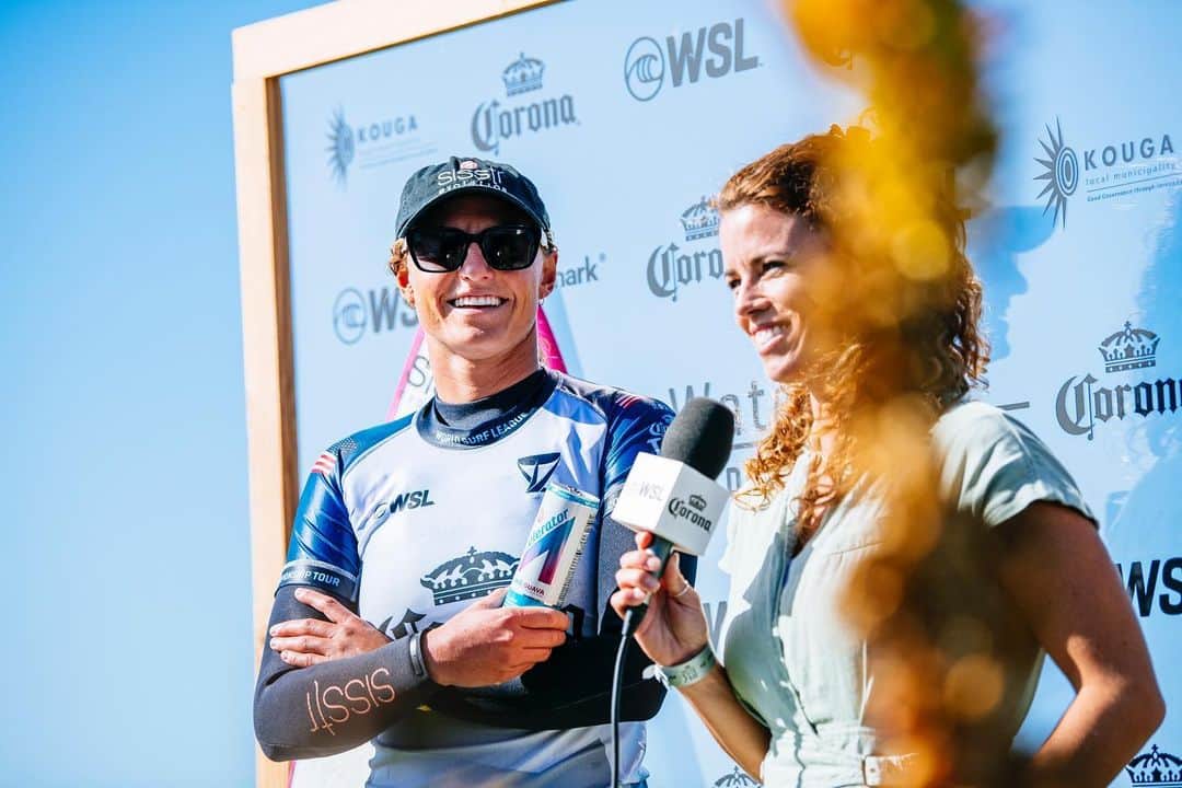 レイキー・ピーターソンのインスタグラム：「What an absolute privilege to surf Jbay pumping. Had so much fun today, let’s hope swell sticks around for finals day tomorrow! 🤞🏼🙌🏼」