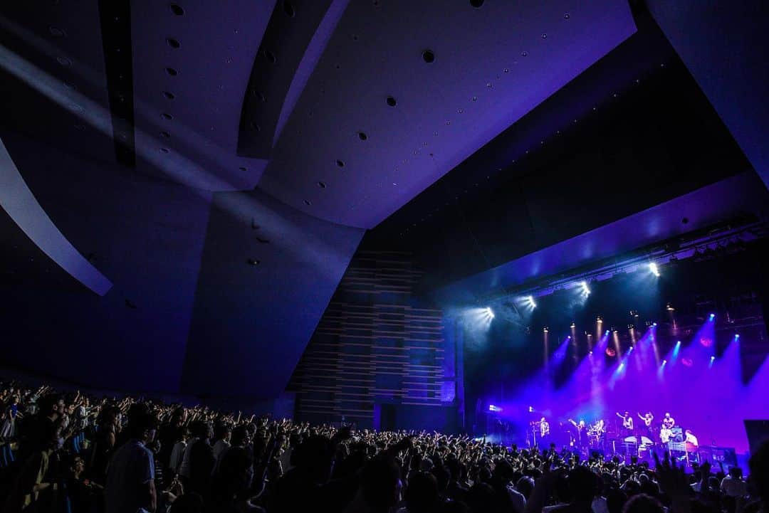 田島貴男さんのインスタグラム写真 - (田島貴男Instagram)「昨夜はOriginal Love "MUSIC, DANCE & LOVE TOUR" FINAL有難うございました！ヘッドバンキングし過ぎて後頭部が痛いです😊今ツアーにご来場の皆さん有難うございます！とても楽しかったと同時にまだ我々には伸び代があると感じた所もあったので、次はもっと良いライブができるよう頑張ります！ #musicdanceandlovetour #originallove」7月18日 23時38分 - tajimatakao