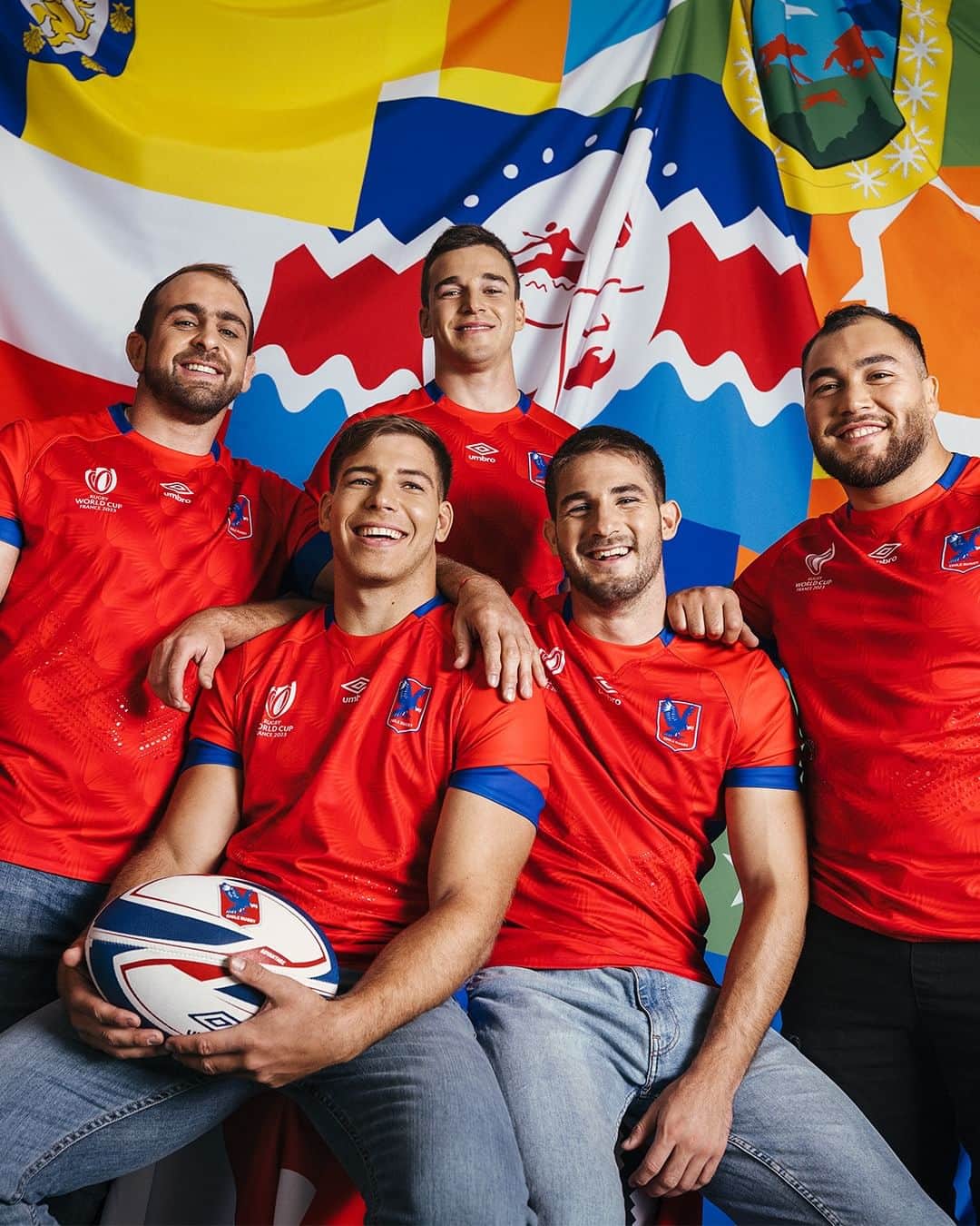 UMBROのインスタグラム：「From Chile, With Love 🇨🇱.  The @condores.rugby World Cup Home & Alternate kits.  Available now in Chile and selected countries.  #umbro #cóndores #fromchilewithlove」