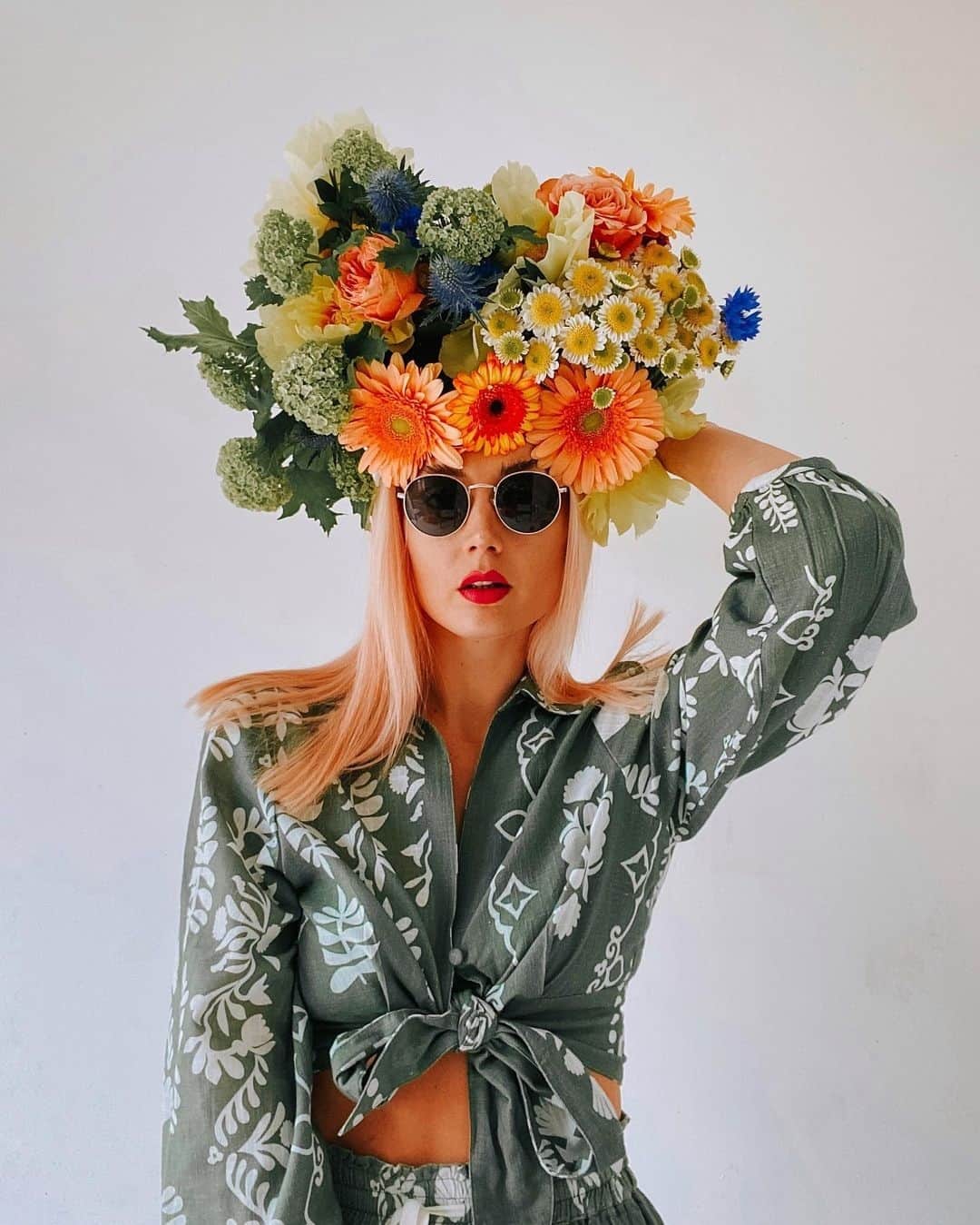 アクセサライズのインスタグラム：「When the brief says 'festival' ⁠ @liddierowl @liddie_style⁠」