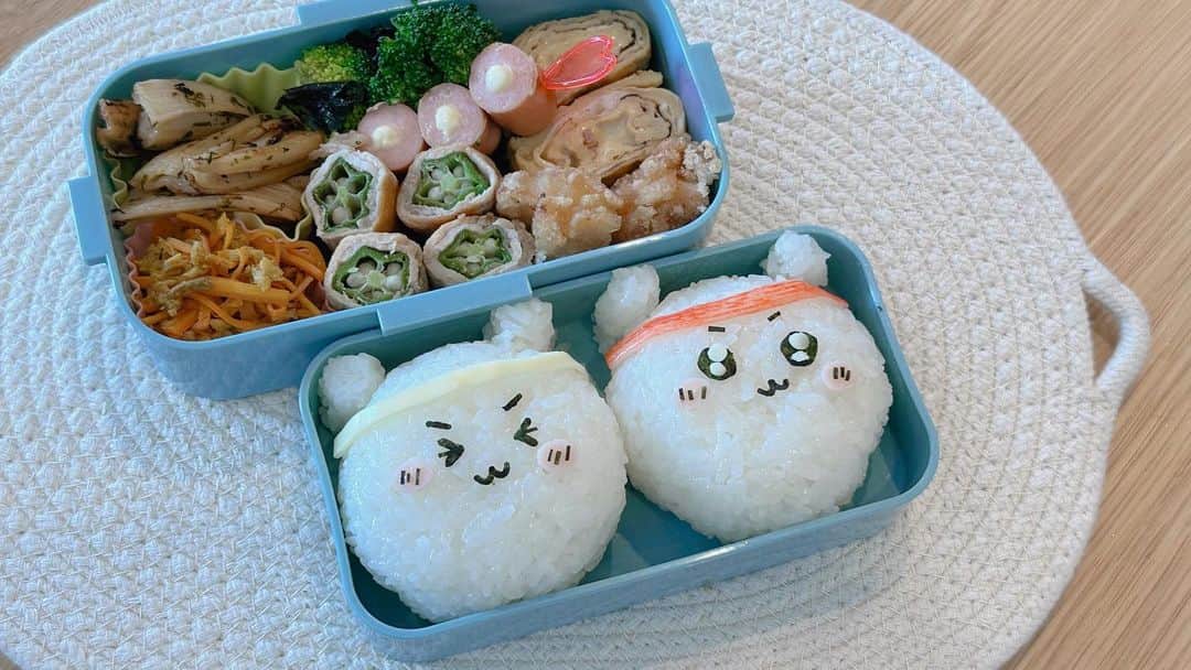 江原千鶴（エハラチヅル）のインスタグラム：「みうの体育祭弁当🍱  にんじんとツナのカレー炒め、ご飯に合うし夏の副菜におすすめ👍  中高合同の体育祭は迫力があって楽しかったー‼️ リレーも騎馬戦も真剣で、みうが出ない所でも応援楽しかった〜😆  #中学生弁当 #お弁当 #運動会弁当 #体育祭 #エハラ家のちーちゃんねる #ちいかわ」