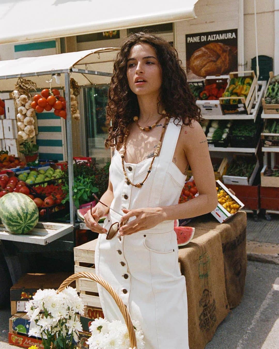 SPELLのインスタグラム：「Dying for a white denim sweetheart neckline 🤍🤍🤍 {sold out :: did you manage to get your hands on one?!}」