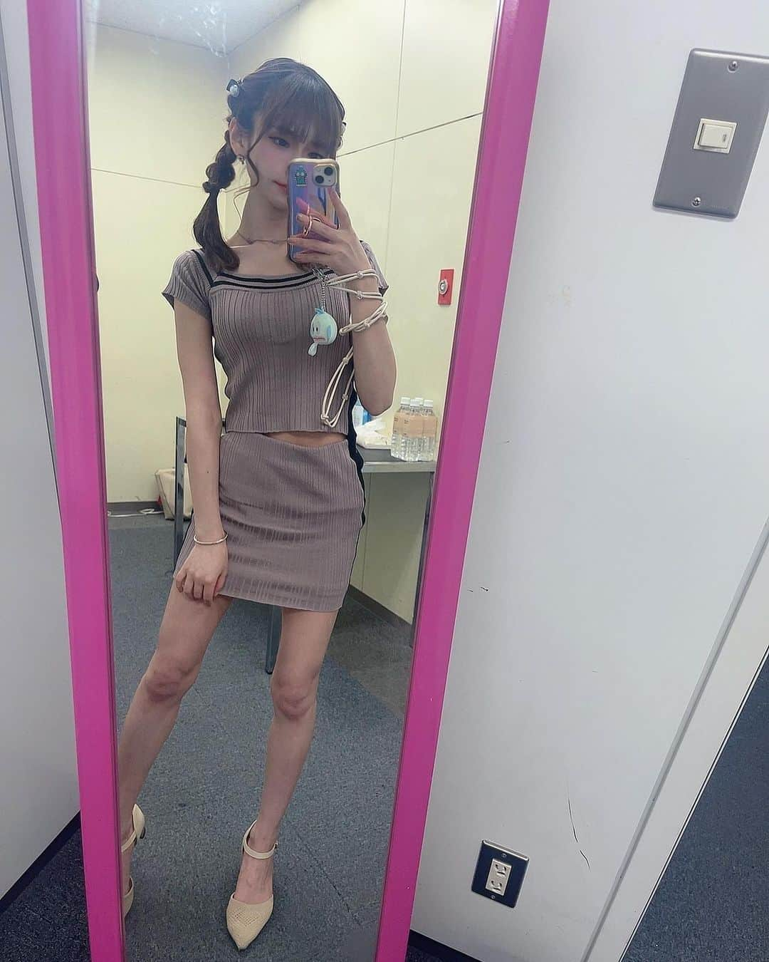 木内くるみさんのインスタグラム写真 - (木内くるみInstagram)「今日の私服♡  低身長でも、ピッタリで嬉しいサイズ感♡  セットアップGYDA 靴しまむら  #低身長コーデ#私服#ファッション#y2k#y2kファッション #インフルエンサー#タレント#被写体#サロモ#アイドルになりたい」7月18日 17時08分 - kurumi_kiuchi