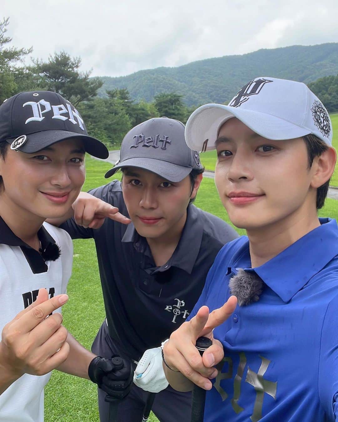 SE7ENのインスタグラム：「#세븐의골프7래 #가수 #뮤지컬 #슨배님들과함께 #역대급오프닝 #역대급텐션 #재미따재미써😍 #보러오세븐 #linkinbio👆 with @peltgolf 🙏🏼」