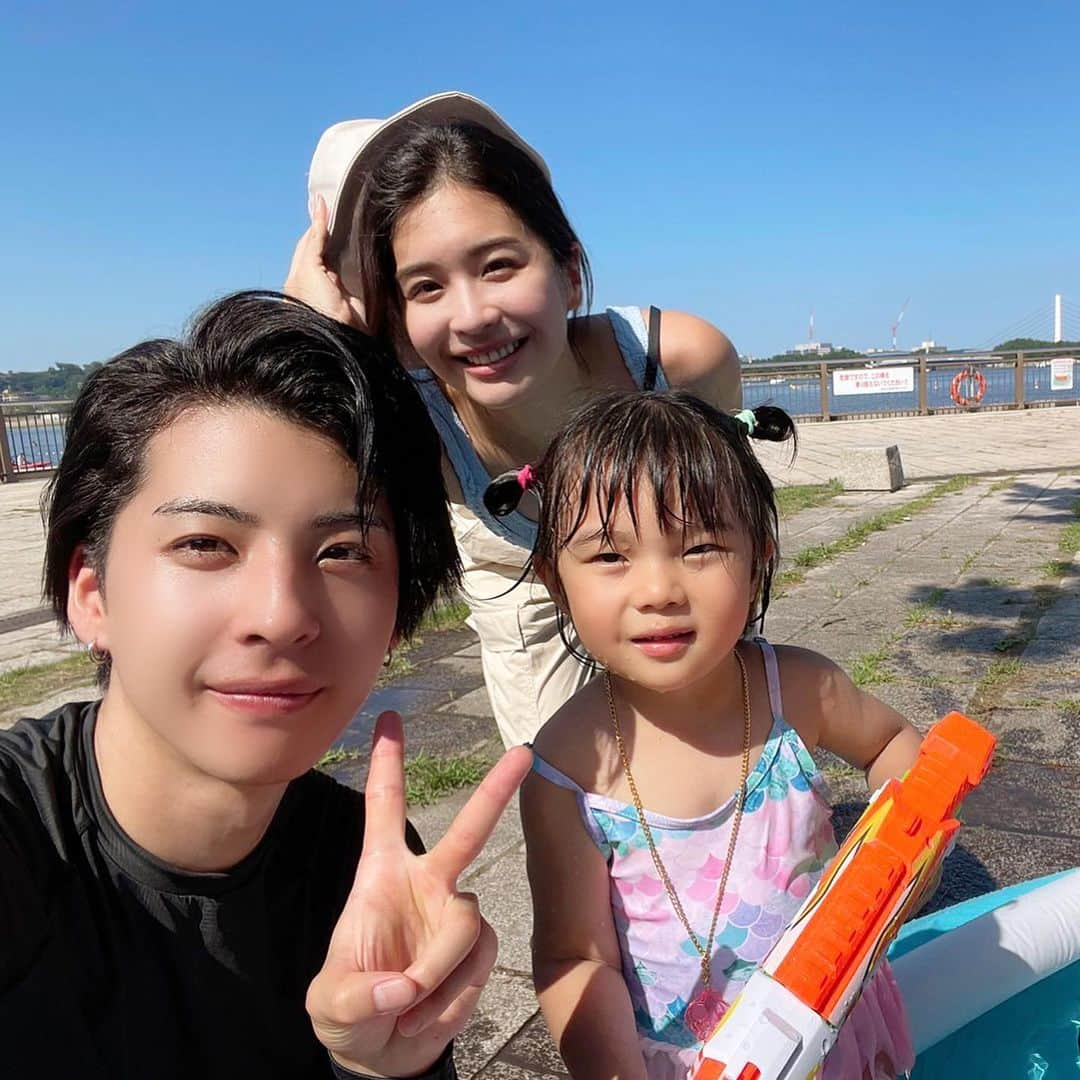 米山珠央さんのインスタグラム写真 - (米山珠央Instagram)「. きのうは#海の日 恒例のBBQ🌊🍖☀️ 弟や姪っ子、友人たちと楽しく過ごしました！ . . . #海の公園 #夏の思い出 #夏の風物詩  #スイカ割り #bbq #潮干狩り  #モルック 大会予選敗退 #テントサウナ 一瞬も入ってない」7月18日 17時35分 - tamao_17no1