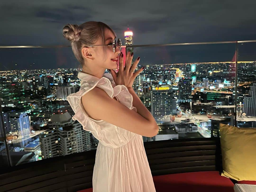 KAZUKIのインスタグラム：「微笑みの国🇹🇭 タイだいすきだなぁ🧠  Kazuki  #旅行 #タイ #バンコク #バンコク旅行」