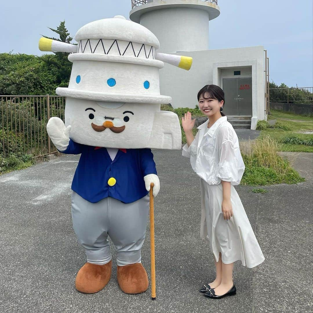 中谷彩伽さんのインスタグラム写真 - (中谷彩伽Instagram)「. 【ご報告！】 この度、静岡県南伊豆町観光協会様から「静岡県南伊豆町観光PRイメージモデル」に任命いただきました。  先週は早速TVCMの撮影で南伊豆町に1泊2日でお邪魔してきました！  2枚目の写真は、南伊豆町の岡部町町と📸  3枚目の写真は、南伊豆町の観光地である石廊崎の灯台をモチーフにしたマスコットキャラクターのいろう男爵と📸  これから静岡県南伊豆町の魅力をお届けしていけるように頑張ります😊 TVCM等の詳細は来月頃公開します📺 . . . #静岡県観光 #南伊豆町 #南伊豆町観光協会 #観光大使 #静岡観光 #静岡観光スポット #石廊崎 #石廊崎オーシャンパーク #石廊崎灯台 #いろう男爵 #なかやん活動歴 #なかやん出演歴 #中谷彩伽」7月18日 17時41分 - nakaya_ayaka_78