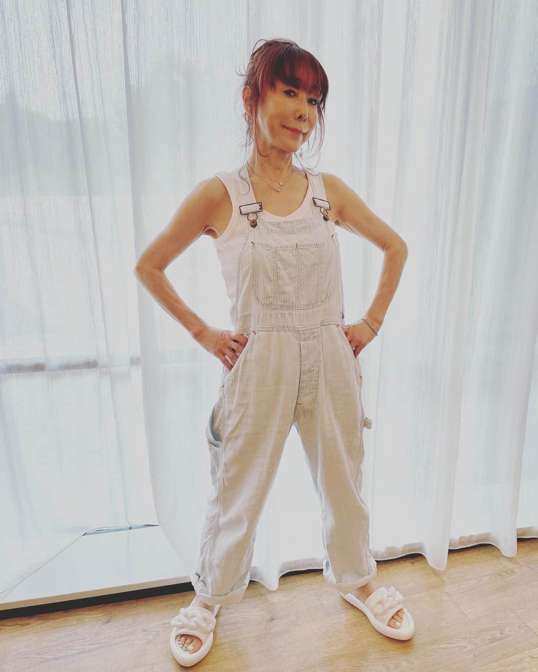 杏子さんのインスタグラム写真 - (杏子Instagram)「杏子のへたっぴギターで、スキな歌を歌ってみたっ🎵動画を  たくさんの方が、ご覧になって下さって、なんか元気がでますたっ！  のでっ、調子に乗って、今日も歌ってみたのであ〜る😆」7月18日 17時43分 - kyoko_anzu