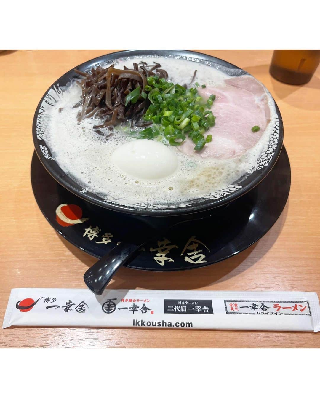 飯野雅さんのインスタグラム写真 - (飯野雅Instagram)「福岡滞在中のご飯集🍚🍜  #中州名物とん平　 #ラーメン滑走路 #焼きラーメン  #一幸舎 #いろは #博多ラーメン#博多グルメ #福岡グルメ #海鳴ラーメン #海鳴 #福岡空港 #水炊き」7月18日 17時53分 - biichan_