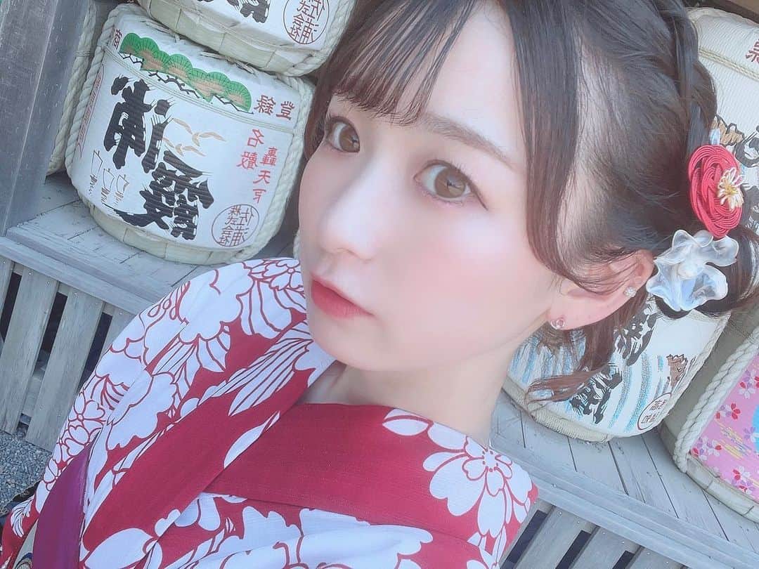 平野ほのかのインスタグラム：「~ ⁡ ⁡ ~ ⁡ 久しぶりに自撮り投稿！ 赤の色着るのは珍しい！❤️𓂃 𓈒 ⁡ ~ ⁡ ⁡ #平野ほのか #鎌倉 #撮影 #モデル #浴衣 #赤 #ヘアアレンジ #リボン #色白 #花柄 #自撮り  #red #instagram #fyp #girl #followforfollowback」