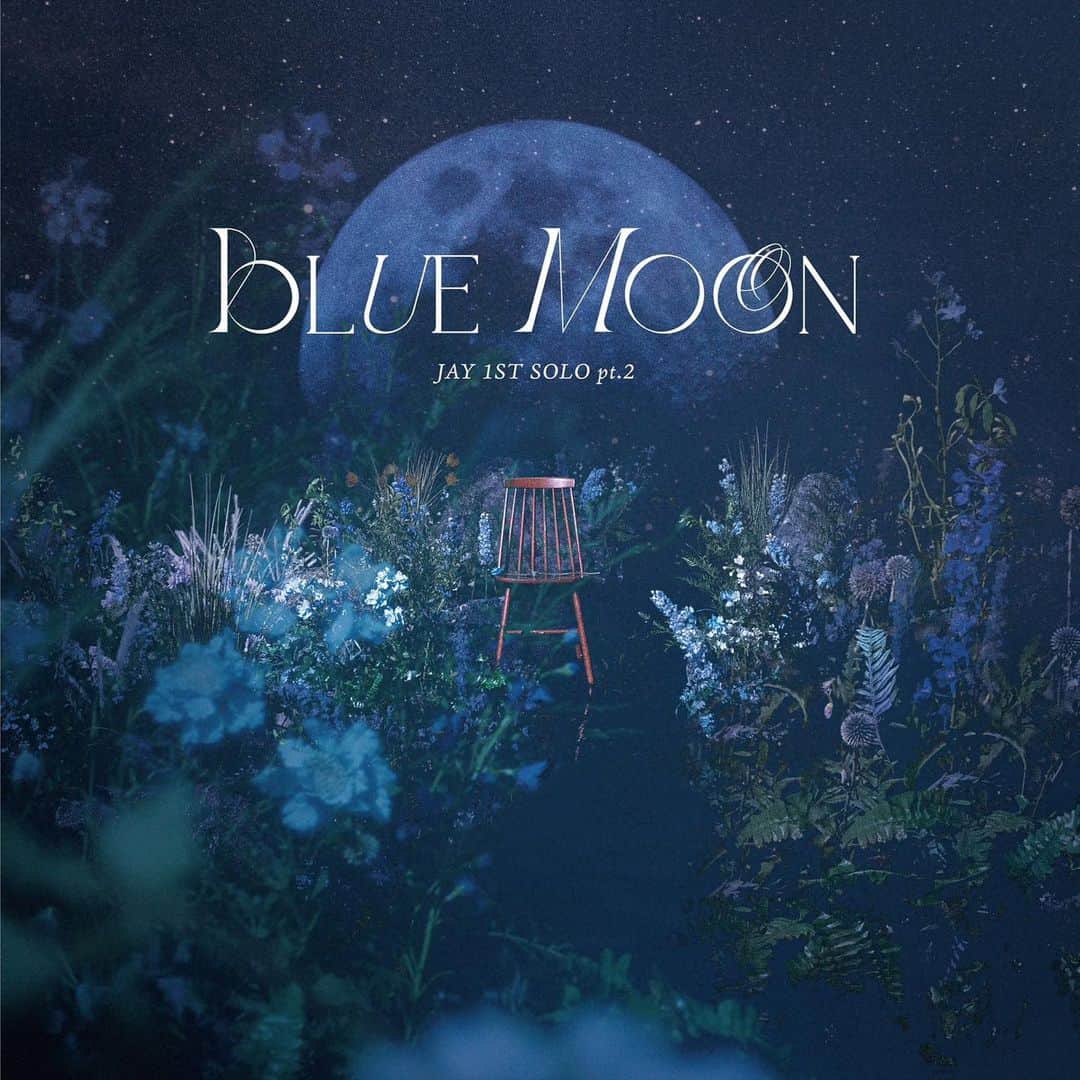 JAY（キム・ジンファン）のインスタグラム：「pt.2 [BLUE MOON] OUTNOW🌑🌒  제 첫 솔로 앨범이 발매 됐어요🤟🏻 #JAY #김진환 #iKON #아이콘 #BLUEMOON #블루문 #JAY_1STSOLO_pt2_BLUEMOON」