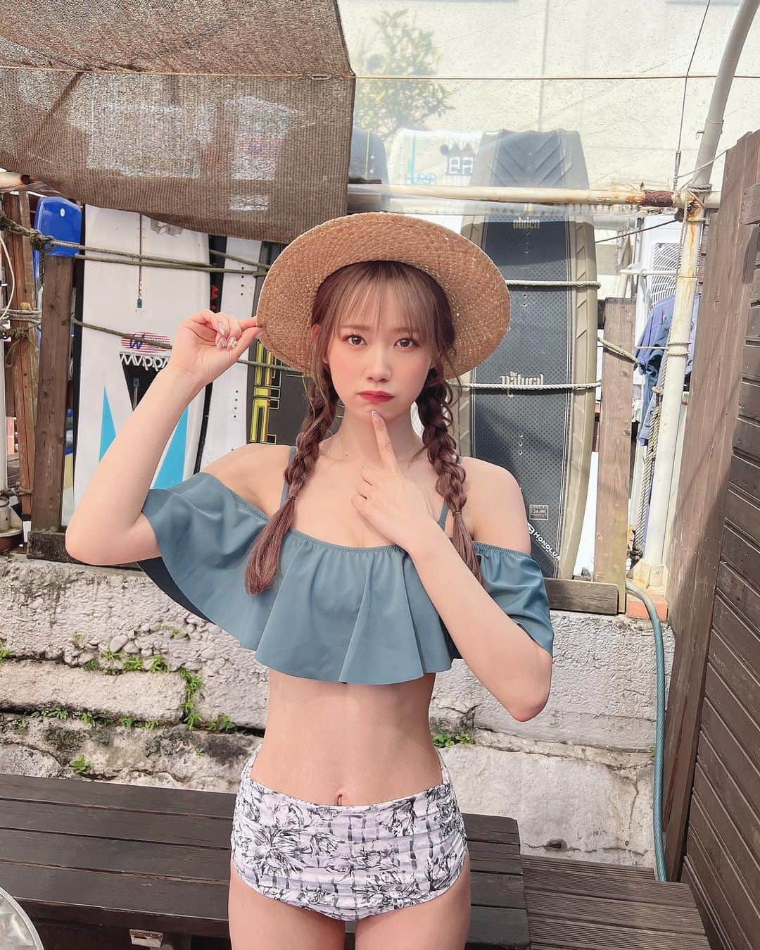 服部有菜さんのインスタグラム写真 - (服部有菜Instagram)「. ロケーション最高な撮影でした🌊🩵 . . #撮影 #水着 #グラビア #レインボーブリッジ」7月18日 18時05分 - yuna__0330.48