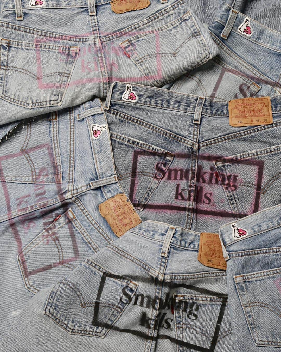 #FR2梅(UME)さんのインスタグラム写真 - (#FR2梅(UME)Instagram)「#FR2梅　5周年記念に伴いSmoking kills ®︎ UsedDenimを店舗限定で販売を致します。  #FR2梅 5周年記念  "Limited Used Denim Smoking kills®︎ " ( ショートパンツ&ハーフパンツ )  ■発売詳細 #FR2梅店 2023/7/21（Fri） OPEN ※店舗での販売は購入制限を設ける場合があります。  #FR2ume We will be selling Smoking kills ®︎ UsedDenim exclusively at our stores in celebration of our 5th anniversary.  #FR2梅 5th Anniversary.  "Limited Used Denim Smoking kills®︎ " ( Short Pants & Half Pants )  ■ Release Details #FR2 Ume Stores July 21, 2023 (Fri), OPEN ※ There may be purchase restrictions at physical stores.  #FR2梅5th  #fxxkingrabbits #頭狂色情兎 #smokingkills #smokingkills®」7月18日 18時25分 - fr2ume