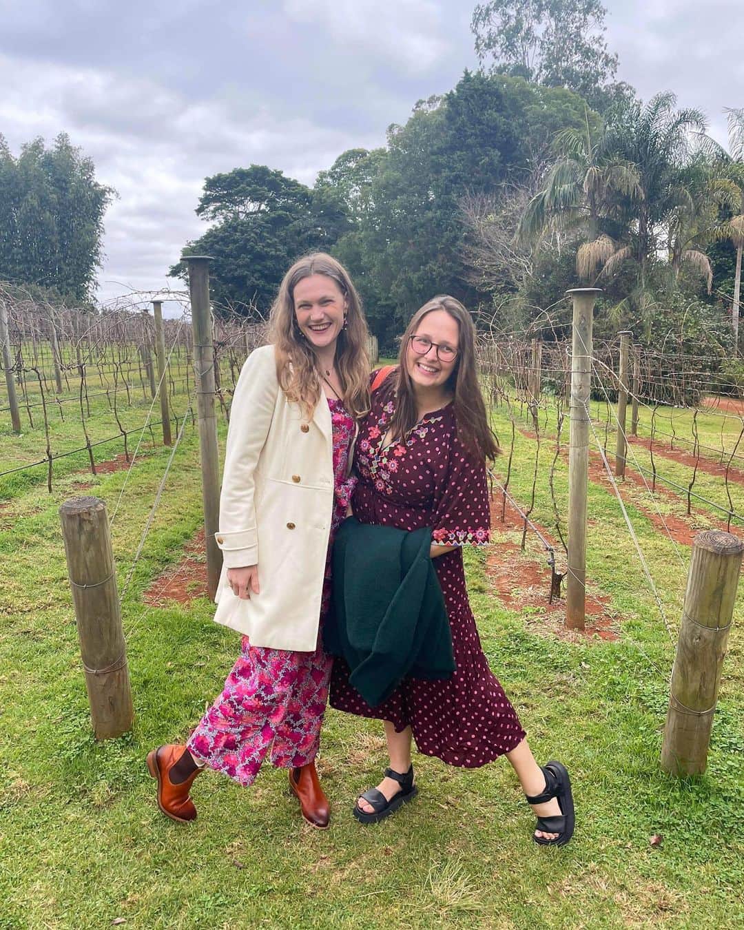 ケイトリン・サージェント・ジョーンズのインスタグラム：「Friendships that age like fine wine 🍇🩷」