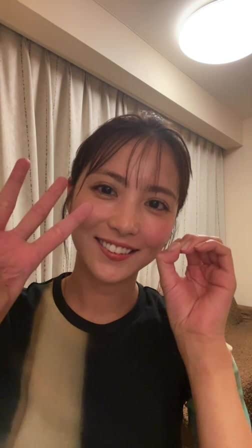 のインスタグラム：「@rnrnbook 写真集アカウント爆誕❤️‍🔥 ぜひフォロー＆拡散お願いします！ 本日30歳になりました！わ〜〜い🎂 のご報告と、石川恋写真集「signs」詳細決定について😚」