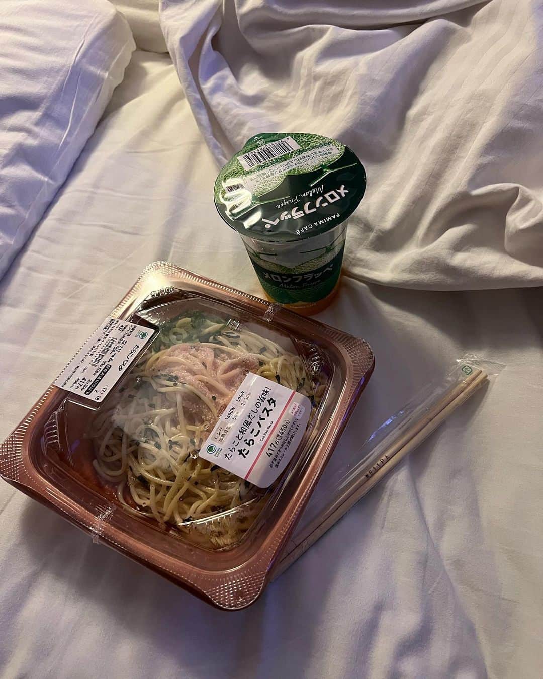 キム・ドヒさんのインスタグラム写真 - (キム・ドヒInstagram)「- 신주쿠역에서 제일 가까운 호텔이라 잡았는데 가부키초 한가운데였다 어쩐지 분위기가 뭔가 이상하더라니🤣」7月18日 18時54分 - dohya_kh