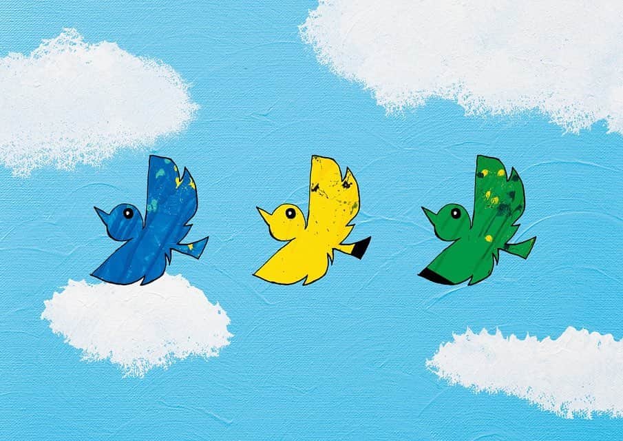 香取慎吾のインスタグラム：「鳥描いた ロゴ描いた 雲も木も空も描いたよ  #サントリー愛鳥活動 #素晴らしい過去になろう」