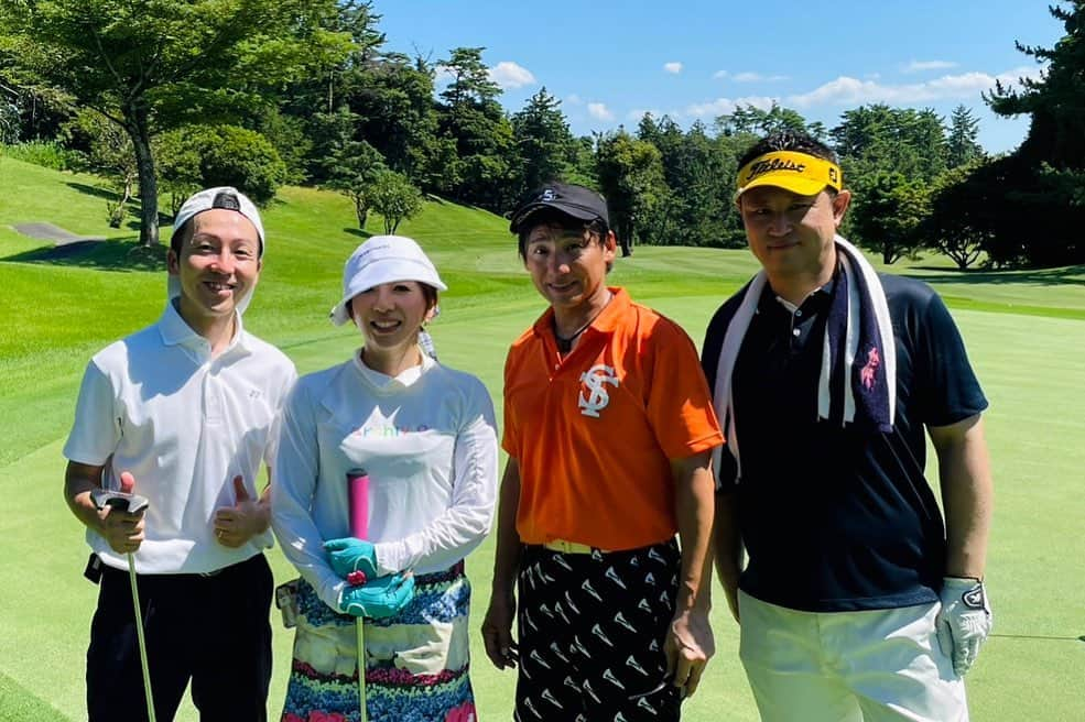 池谷幸雄さんのインスタグラム写真 - (池谷幸雄Instagram)「昨日は第4回諸戸の家杯に参加させて頂きました‼️🏠 猛暑で大変でしたが、みなさん無事元気にラウンドできました❕  シニアプロのレジェンドの方々がたくさん来られていて、とても楽しい表彰式でした✨  諸戸の家に住んでいる、昨年引退した元中日ドラゴンズの平田良介さんも参加されてました‼️（2枚目の写真は社長とのツーショット📷）  僕もいつか諸戸の家に住みたいなぁ…🏠🐕🥹  #諸戸の家杯　#諸戸の家　#スリーレイクスカントリークラブ #平田良介 #倉本昌弘　#桑原克典　#水巻善典　#渡辺司　#川岸良兼　#手嶋多一　#芹澤信雄　#篠崎紀夫　#塚田好宣　#ブラヤドマークセン　#小松辰雄　#池谷幸雄」7月19日 0時23分 - yukio_iketani