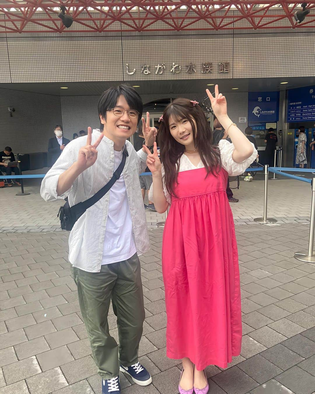 初恋、ざらりさんのインスタグラム写真 - (初恋、ざらりInstagram)「#初恋ざらり 🌸🤍オフショット  水族館デートのふたり🪼 #しながわ水族館 で撮影しました🐬 ふたりとも 水族館を楽しみながらの撮影でした！  第3話は 7月21日(金)深夜24時12分放送°･🐠  見逃し配信もぜひご覧下さい𓂃 𓈒𓏸  #テレビ東京 #小野花梨 #風間俊介」7月18日 19時04分 - tx_koizara