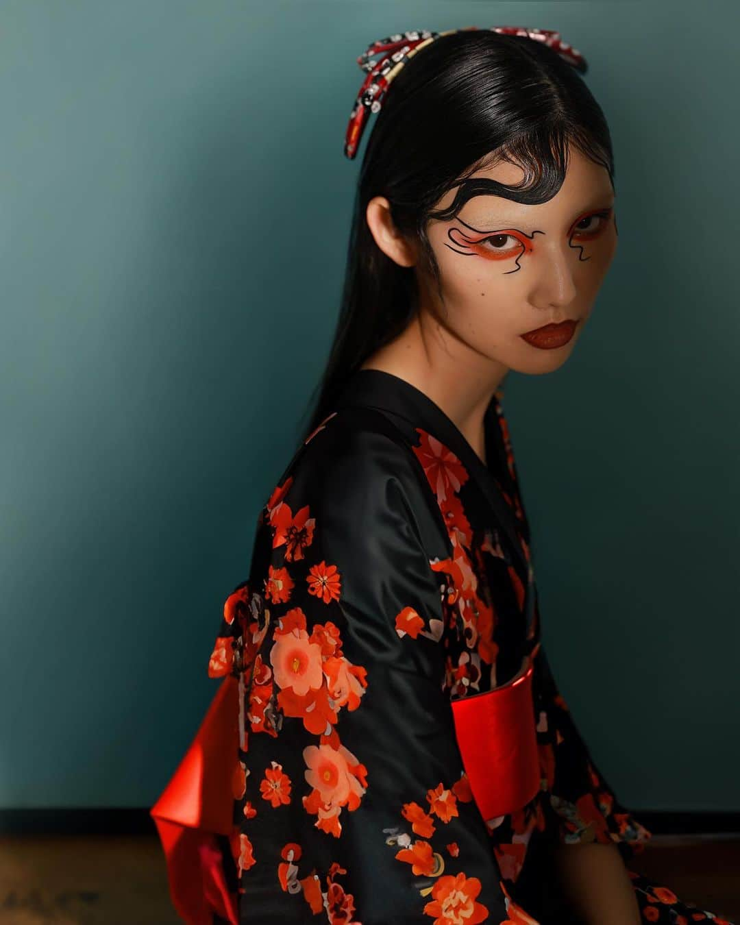 i_am_happpyさんのインスタグラム写真 - (i_am_happpyInstagram)「.  👘🌺❤️‍🔥🪭💫  Art direction & photography  @kiska_chan  Hair @_blessing_makeup_  Makeup @sparkle.image .」7月18日 19時02分 - i_am_happpy