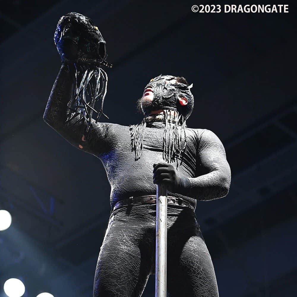 のインスタグラム：「🌑  Nobody in DRAGONGATE is even close to my level.  #Z_Brats#dragongate#prowrestling#shunskywalker#dragongatenetwork#luchalibre#lucha#fitness#training#gym#workout#diet#bodymake#followme#シュンスカイウォーカー#ドラゴンゲート#プロレス#プロレスラー#フィットネス#トレーニング#ジム#格闘技#格闘家#筋トレ#神戸#土岐#多治見」