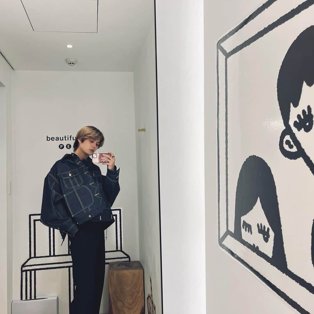 橋本裕太のインスタグラム：「beautiful peopleの 展示会行ってきたよーーー👖  いいのばっかで今回も 長々と居座ってしまった。 失礼いたしました！！」