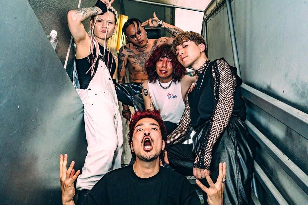 Crossfaithさんのインスタグラム写真 - (CrossfaithInstagram)「07.17 - Fukuoka DRUM LOGOS 「 The BONEZ 10th Anniversary Tour “47 AREAS” 」  Shout out to @the____bonez for having us.  Our daily life has back! Let’s keep it burning 🔥   Photo by @shot.row」7月18日 19時23分 - crossfaithjapan