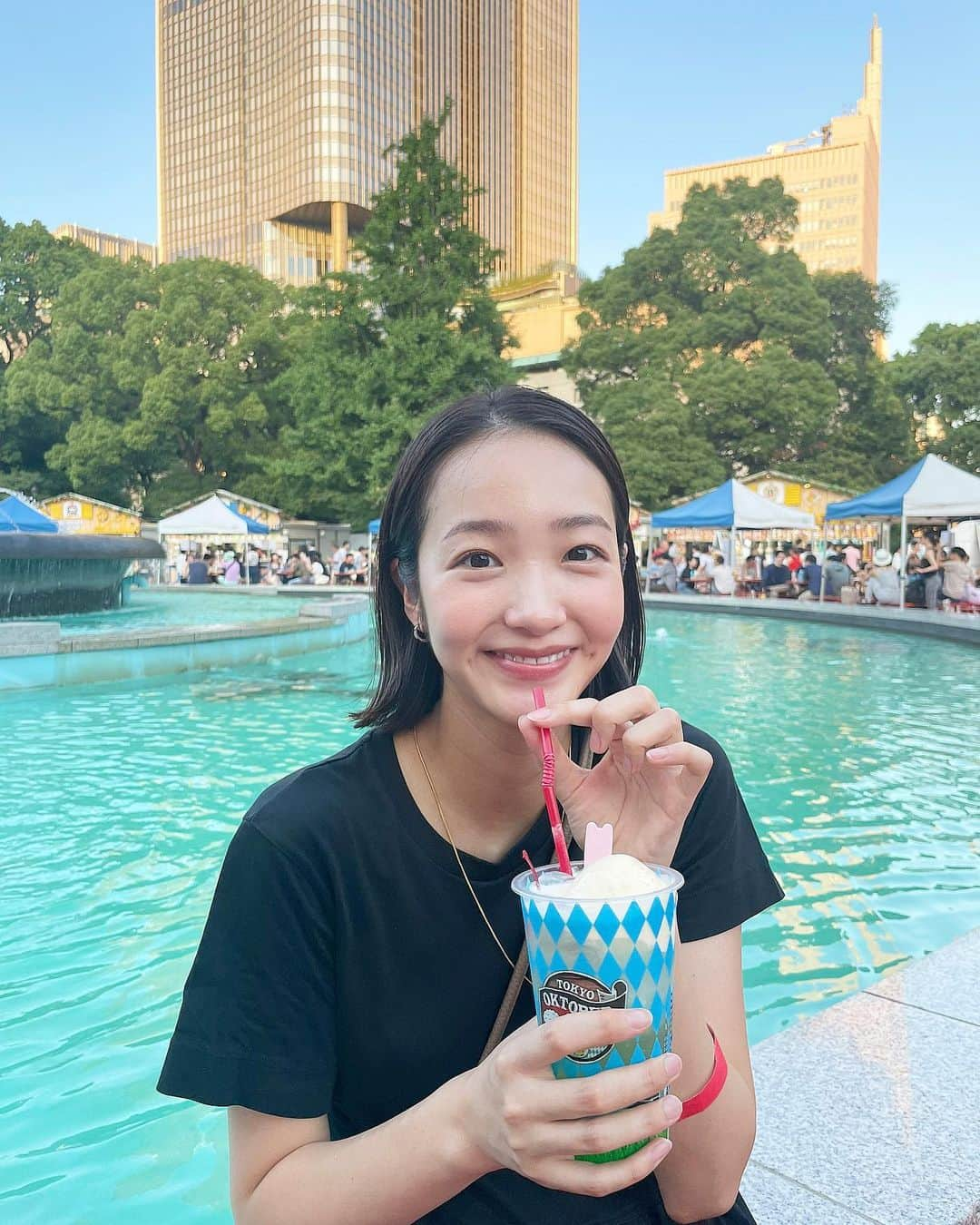 明星あゆみさんのインスタグラム写真 - (明星あゆみInstagram)「夏ってあっという間だから 堪能しなければ。。。🌻🍉 . . . #オクトーバーフェスト #oktoberfest #クリームソーダ」7月18日 19時32分 - ayumi_myojo