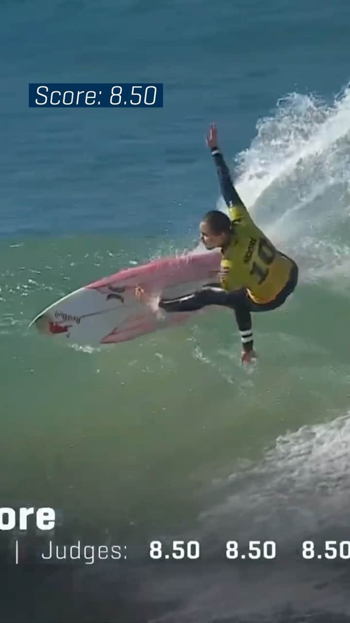 世界プロサーフィン連盟（WSL）のインスタグラム：「Not even a broken board can stop 5x World Champ @rissmoore10 as she moves onto the Quarterfinals!   Watch live on worldsurfleague.com. @corona @kougamunicipality」