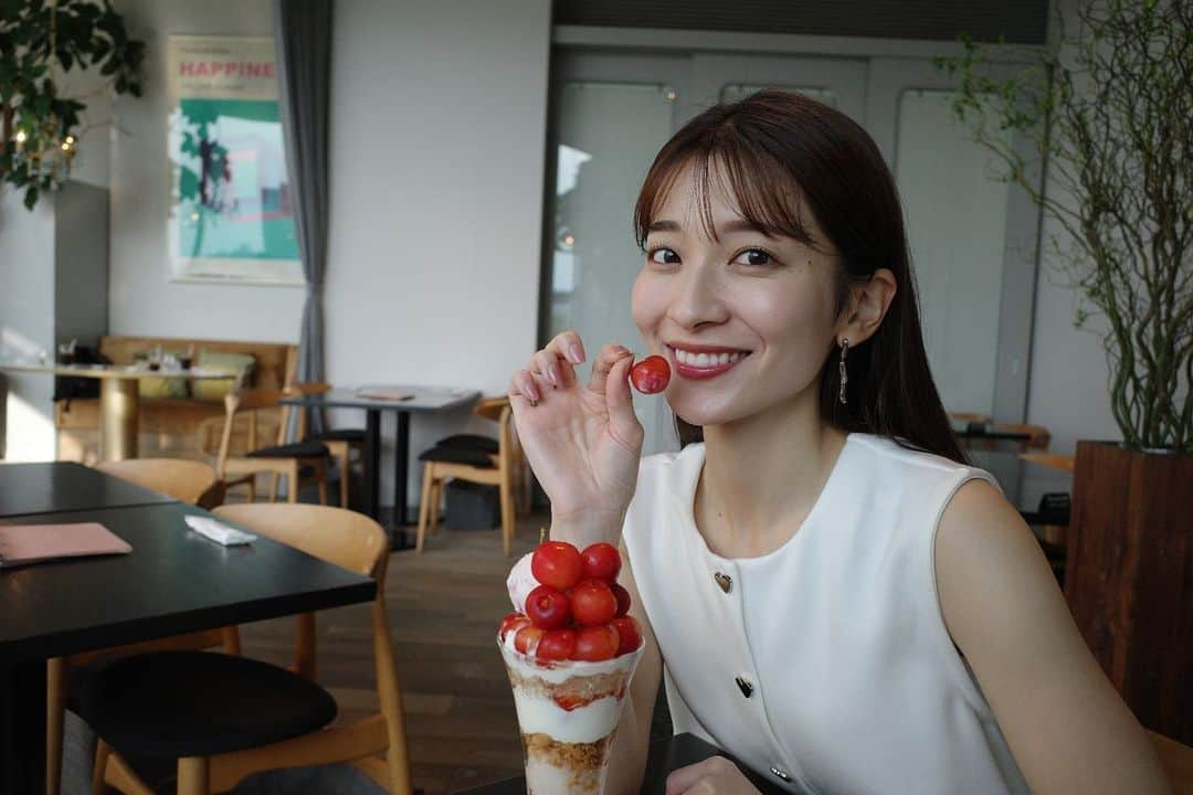 山本里菜さんのインスタグラム写真 - (山本里菜Instagram)「. 🍒🤍  #さくらんぼ #さくらんぼパフェ #パフェ」7月18日 19時44分 - rinayamamoto_0622