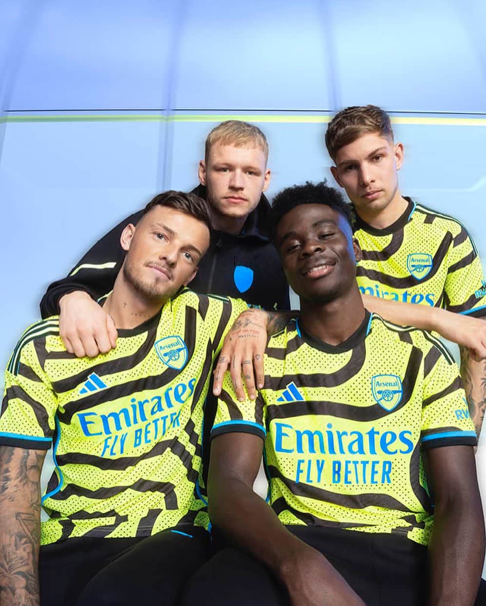 adidas UKのインスタグラム：「Away days never looked so fly ✈️  Introducing the new Arsenal men’s away jersey for the 2023/24 season.   Available now at adidas.co.uk/Arsenal」