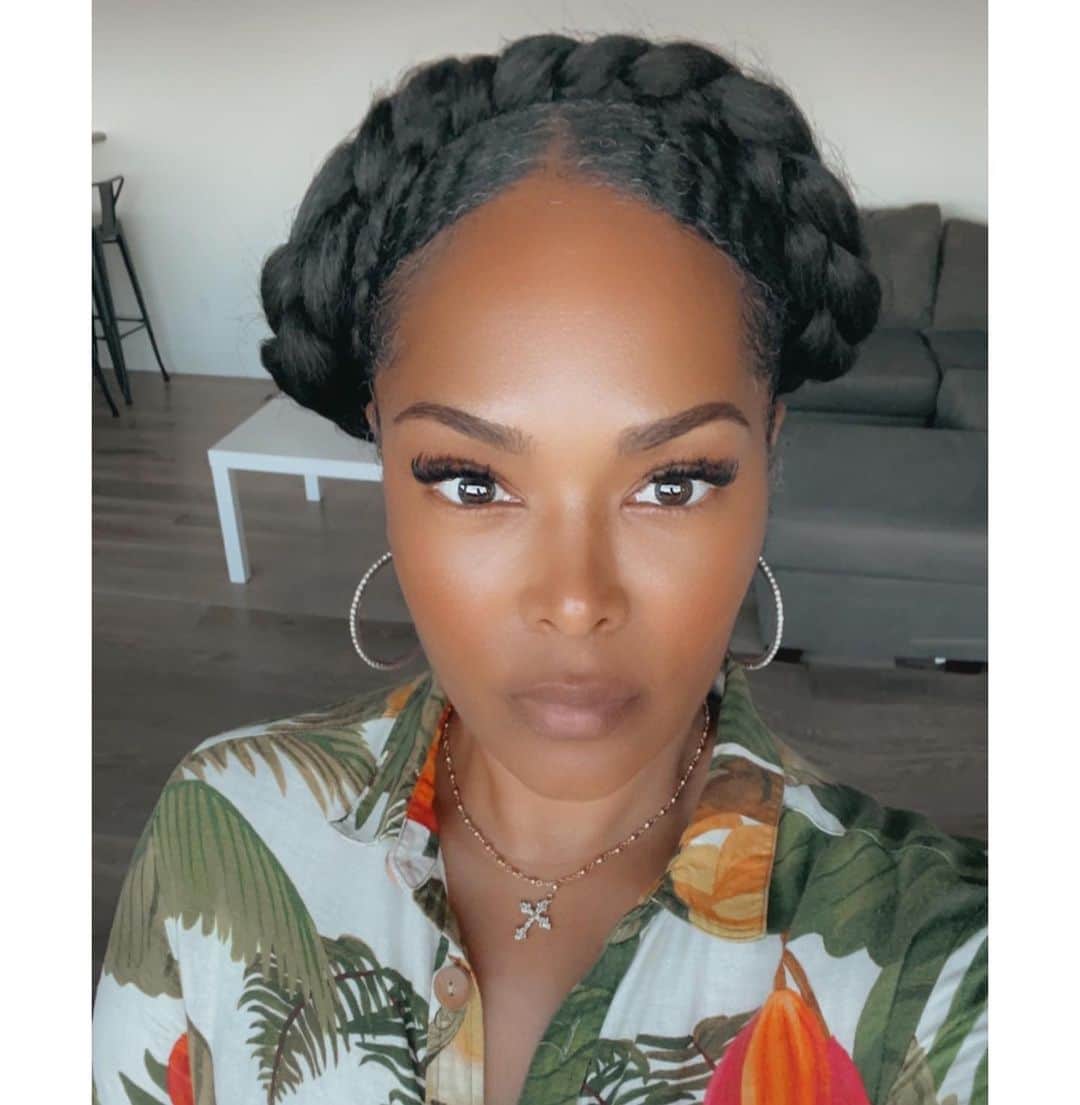 キーシャ・エップスのインスタグラム：「Summer vibes✨」