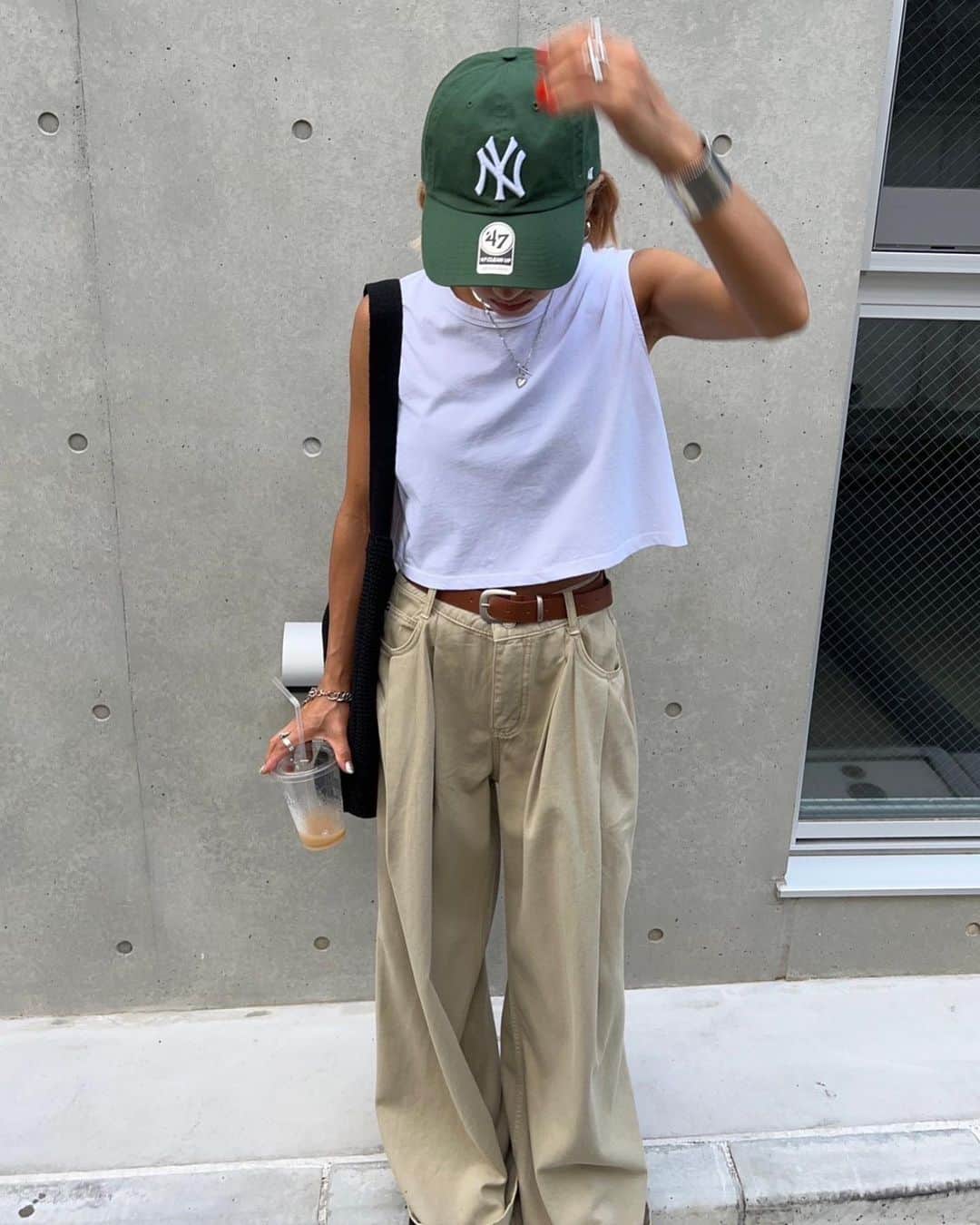 annaのインスタグラム：「.  このカラーバランスめっちゃ好き🥰💚 全身 @__segur.__ 🫶  #夏コーデ#キャップコーデ#キャップ#ワイドパンツ#カジュアルコーデ#カジュアル」