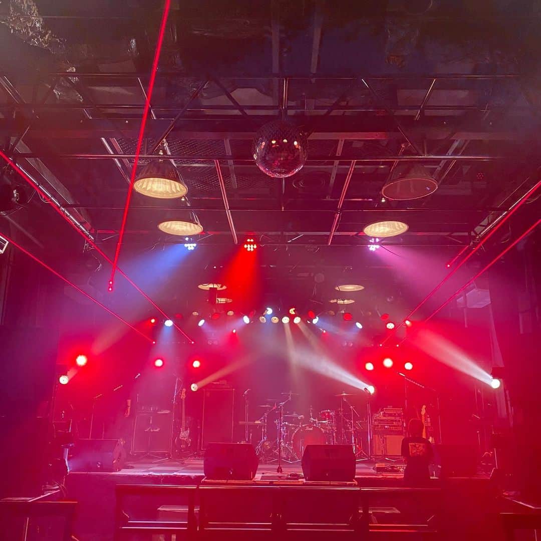 高井淳さんのインスタグラム写真 - (高井淳Instagram)「Waive GIGS「Burn」  Starting Burn 大阪二日間ありがとうございました☺︎ これからも全力で一本一本鳴らしていきます 引き続き御贔屓に。  #waive再結成  #waive」7月18日 20時09分 - jun_t_0110