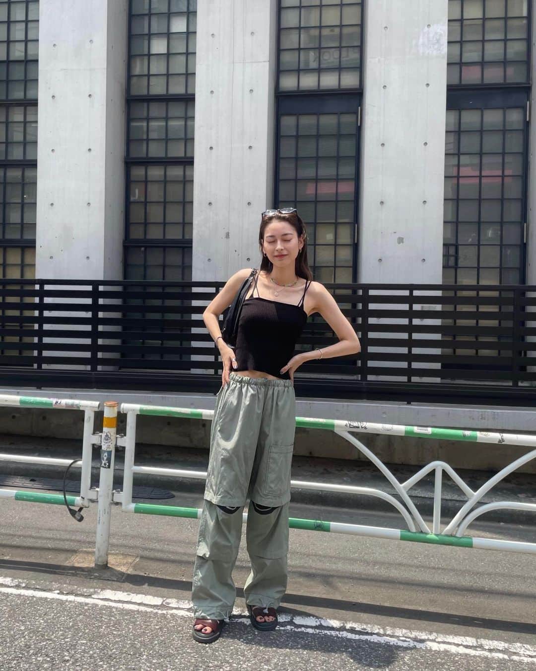 松本瞳さんのインスタグラム写真 - (松本瞳Instagram)「アツイ夏🍧✨ 去年から引き続き @fillthebill_official のパンツを愛用してます。」7月18日 20時11分 - hitomi.mats