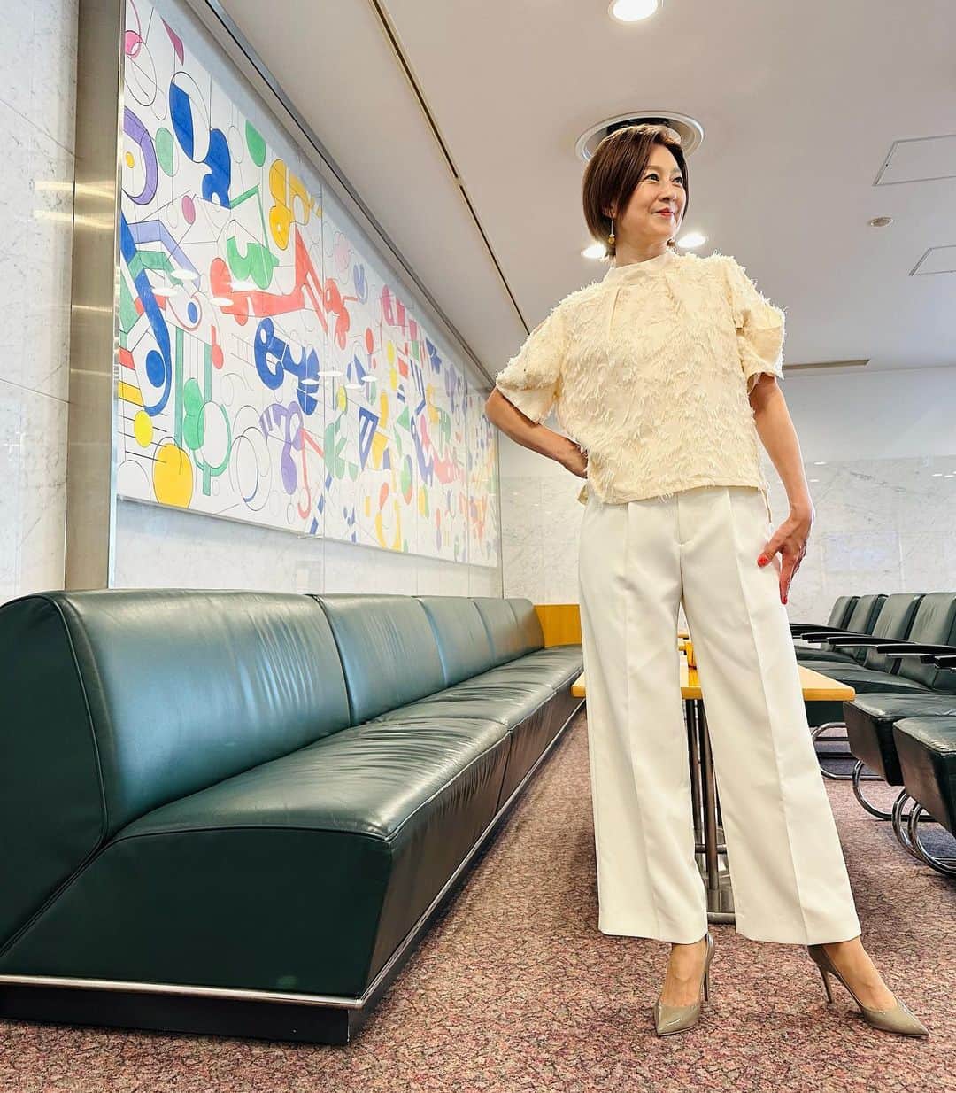 森尾由美さんのインスタグラム写真 - (森尾由美Instagram)「よ〜いドン！  関西テレビさんにひっさしぶりに お世話になりました！  今日は松本伊代さんご出演の日。  「由美ちゃんたちは不作だったのよね〜」 とイジっていただきました＼(^^)／  ありがとうございます！  伊代さんは 前回のお神セブンイベントに お越しくださり、 会場大盛り上がりとなりました。  今回のフライヤーも しっかりお渡しさせて頂きました！  明後日からは はや朝30年ありがとう感謝イベント です。  頑張ります！  #よ〜いドン！ #松本伊代さん #はや朝 #お神セブン40周年記念イベント」7月18日 20時13分 - yumimorio_official