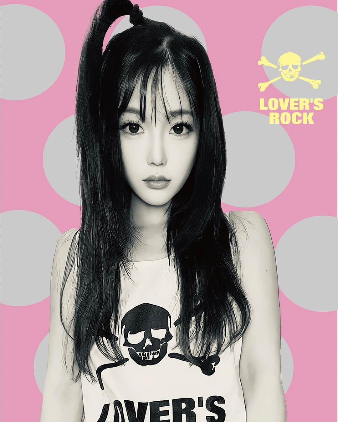 あさちるのインスタグラム：「2023 LOVERS ROCK by SUPER LOVERS  ラヴァーズロック90s ロゴプリントタンクトップ @loversrock_jp  1988−2005 Reprinted products are on sale We are working on sustainability We will produce after receiving your order. It takes around 7−10days to ship.  Yasuharu Tanaka /Made for all  From Tokyo with love  Love is the message.  SUPER LOVERS  co,ltd  Photos @asachill  復刻商品販売中です。 ご注文をいただいた後に生産いたしますので 商品発送までに7日前後お日にちいただきます。 株式会社スーパーラヴァーズ」