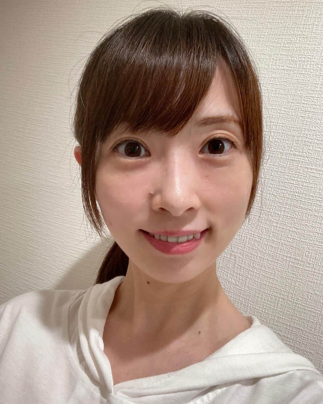 大迫深雪さんのインスタグラム写真 - (大迫深雪Instagram)「2時間睡眠×4日。 その割には目が二重のまま😊 寝不足になると片側三重になるんですよね😅  #寝不足 #二重 #今夜は眠りたい」7月18日 20時55分 - m_y_k_888