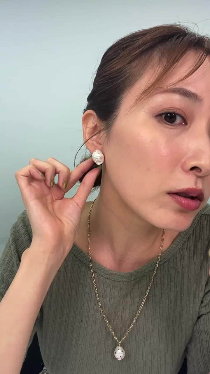 のインスタグラム：「. インチェースパールピアス/イヤリング， ネックレスのインスタライブです🫠💐  クーポンもありますので ぜひご覧ください😀🎉  7/30日までの販売です！  みりおん。 #misaki」