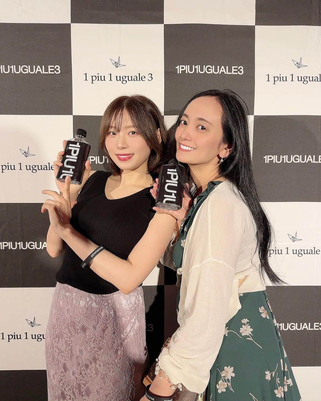 三井里彩のインスタグラム：「𝓢𝓤𝓜𝓜𝓔𝓡 𝓝𝓘𝓖𝓗𝓣 𝓟𝓞𝓞𝓛 𝓟𝓐𝓡𝓣𝓨 みるくぽんと🥂💖🎶  #1piu1uguale3 #nightpoolparty #グランドプリンスホテル新高輪 #ウノピゥウノウグァーレトレ #脊山麻理子」