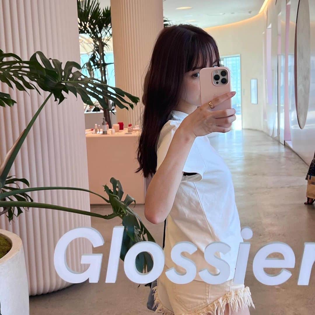 柊有紗さんのインスタグラム写真 - (柊有紗Instagram)「@glossier 🤍🛍️」7月18日 21時25分 - alilisa_h