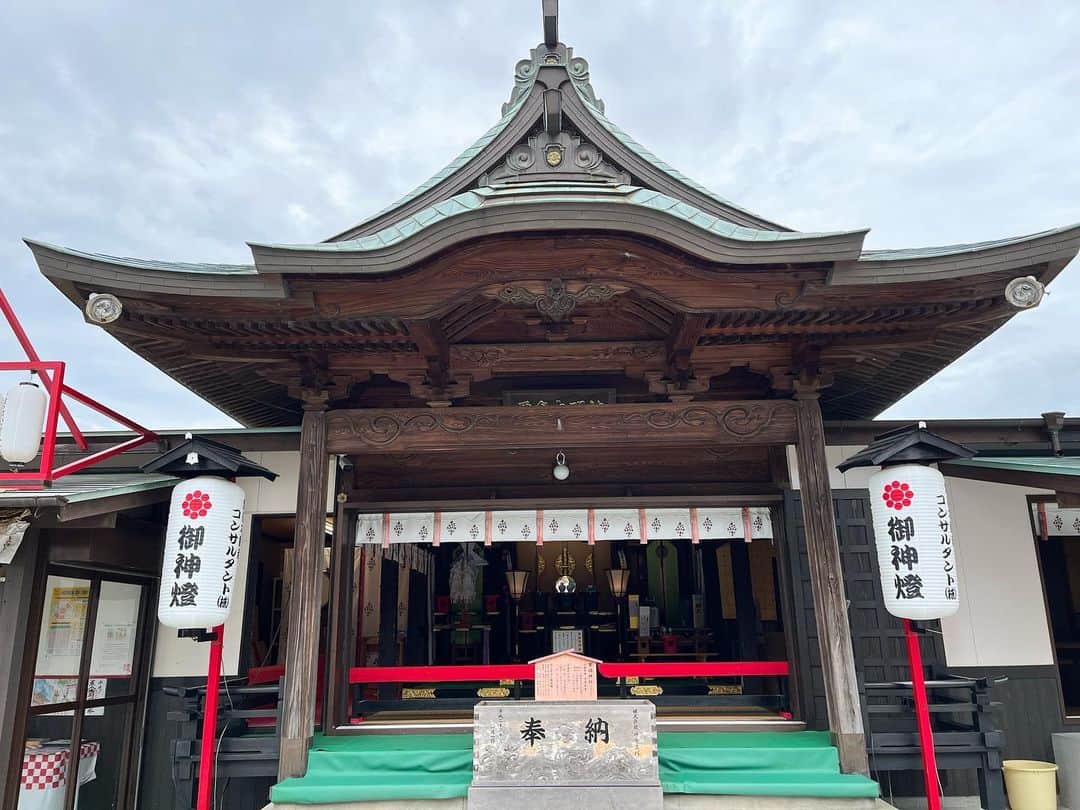奥井浩之さんのインスタグラム写真 - (奥井浩之Instagram)「粟嶋神社の日本一小さい鳥居へ⛩️ 無事通れたからいい事あるなーーー✨ #粟嶋神社#熊本 #日本一小さい鳥居 #ずっと通れる身体をキープしよう #神社仏閣」7月18日 21時28分 - o.k.k.u.n