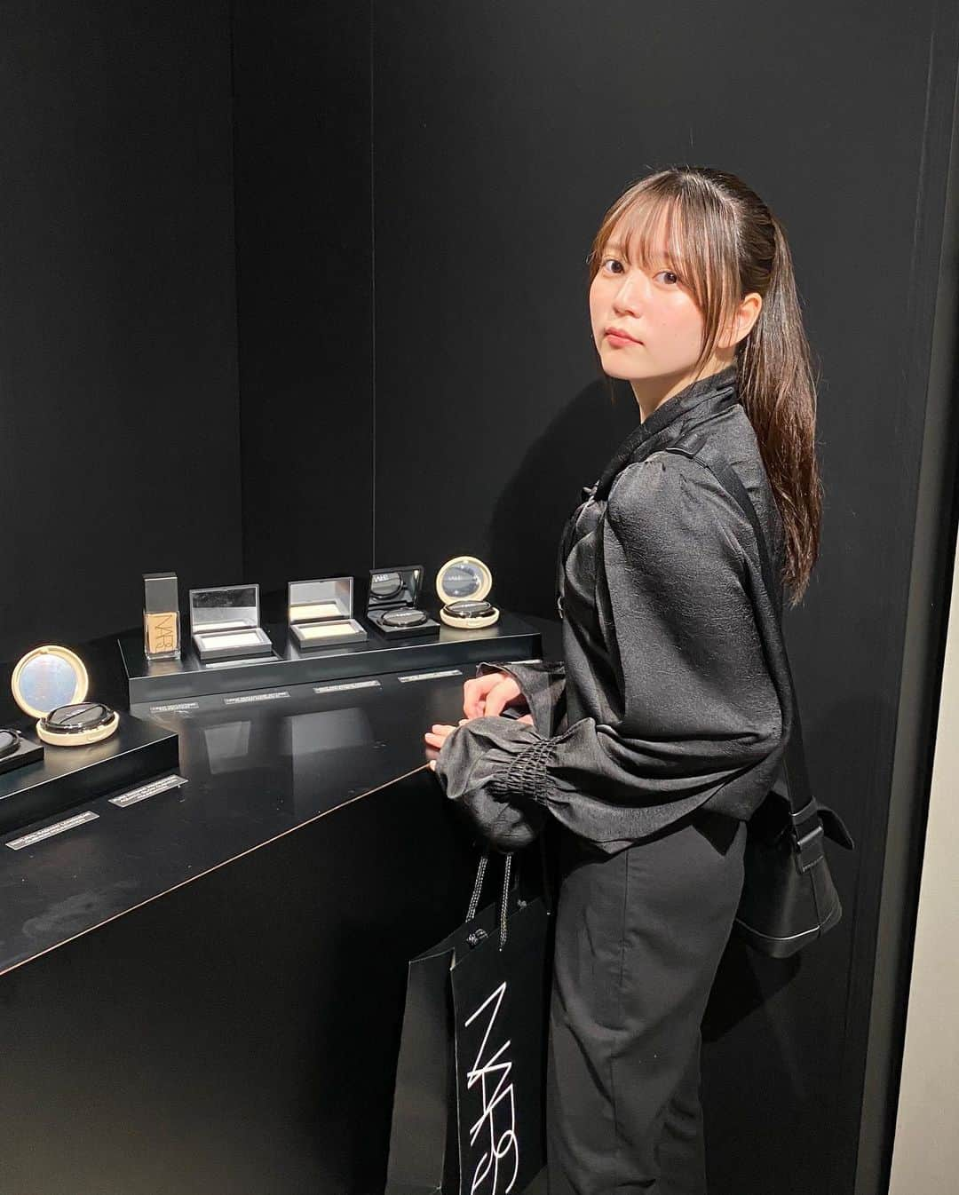 八瀬尾蘭さんのインスタグラム写真 - (八瀬尾蘭Instagram)「-NARS INVITES YOU TO NEW COLLECTION PREVIEW- 自分に合う可愛いカラー見つけられた沢山使う( o̴̶̷᷄ ·̫ o̴̶̷̥᷅ ) #NARSGlow　#ナーズアフターグロー」7月18日 21時31分 - yaseo.ran