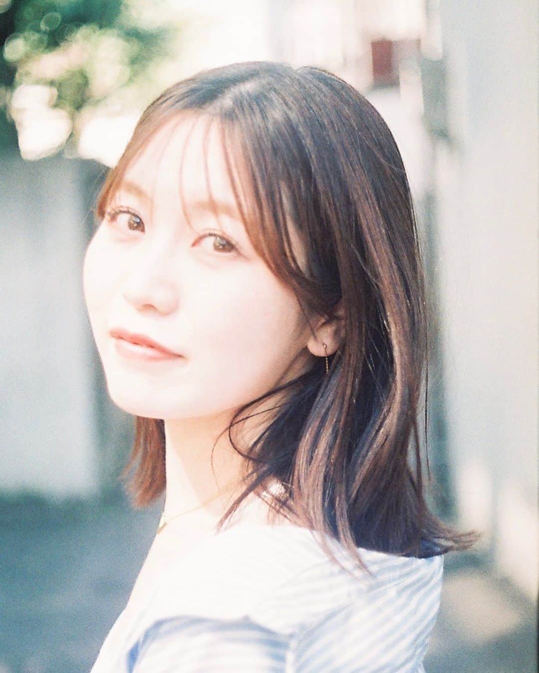 弘松菜摘のインスタグラム：「. . アイコンを夏にしました☀️ . . #film」