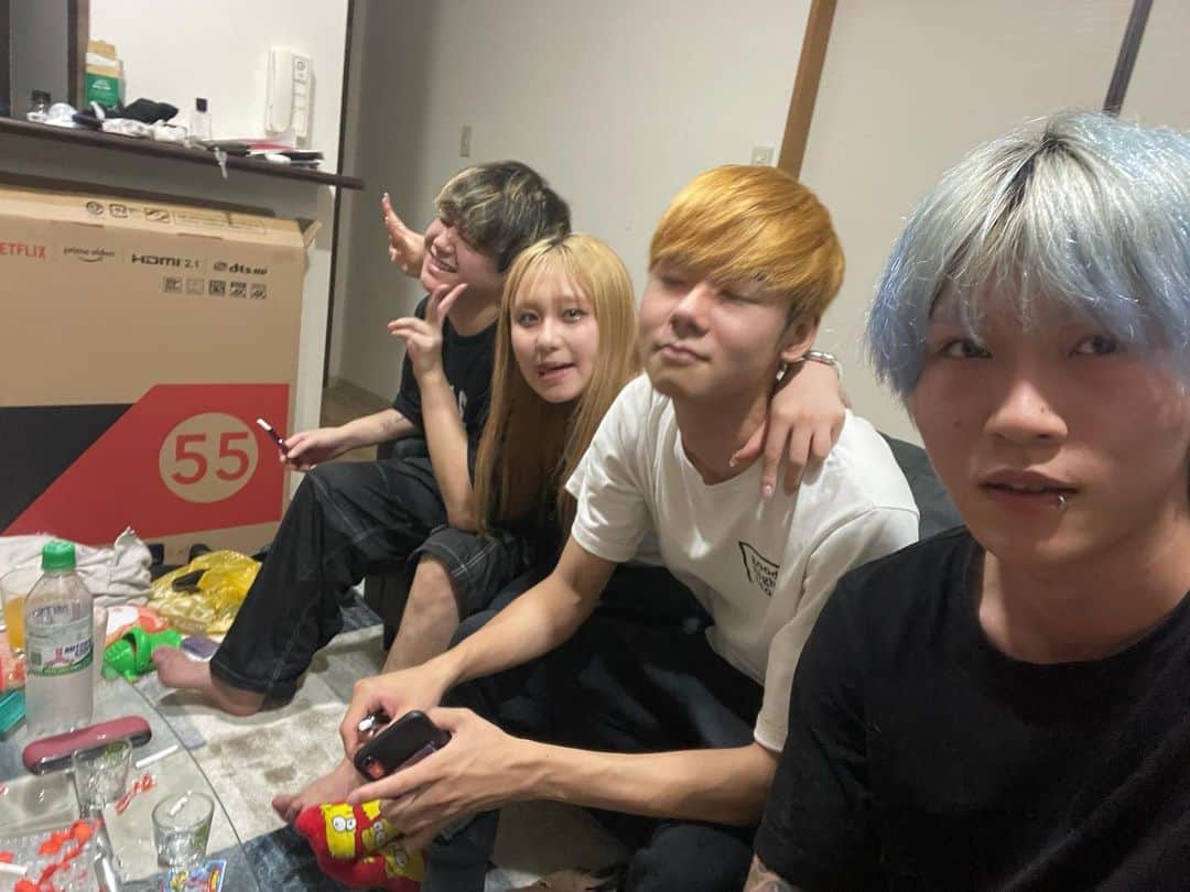 のインスタグラム：「写真似たようなのありすぎて適当に選びました。(笑) 動画投稿しました🫡❕ お酒って怖いね。」