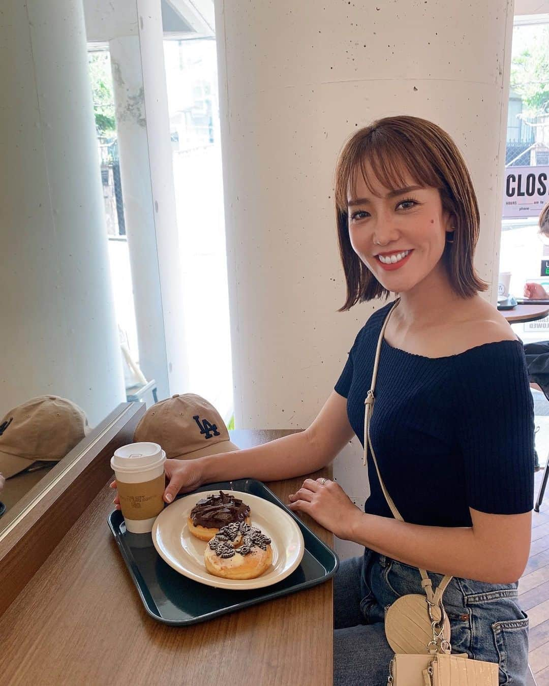 MariIryuさんのインスタグラム写真 - (MariIryuInstagram)「The City Donuts and Coffee 🍩🥓🇺🇸 正直今のところ人生で出会った中で一番好みドストライクのドーナツ🥹💛 神戸に行ったら必ずと言っていいほど立ち寄ってます🫣  📍兵庫県神戸市中央区山本通2-3-12 パレード北野 1F 🕔9:00-18:00 🚃	JR三ノ宮駅、阪急電鉄神戸三宮駅、神戸市営地下鉄三宮駅より徒歩8分  @thecitydonuts   #thecitydounutsandcaffee #ドーナツ #ドーナツ屋さん #ドーナツ好きな人と繋がりたい #ドーナッツ #北野 #神戸 #神戸カフェ #神戸スイーツ #三ノ宮カフェ #神戸モーニング #kobe #カフェ #カフェ巡り #神戸カフェ巡り #コーヒー」7月18日 21時51分 - marty2367